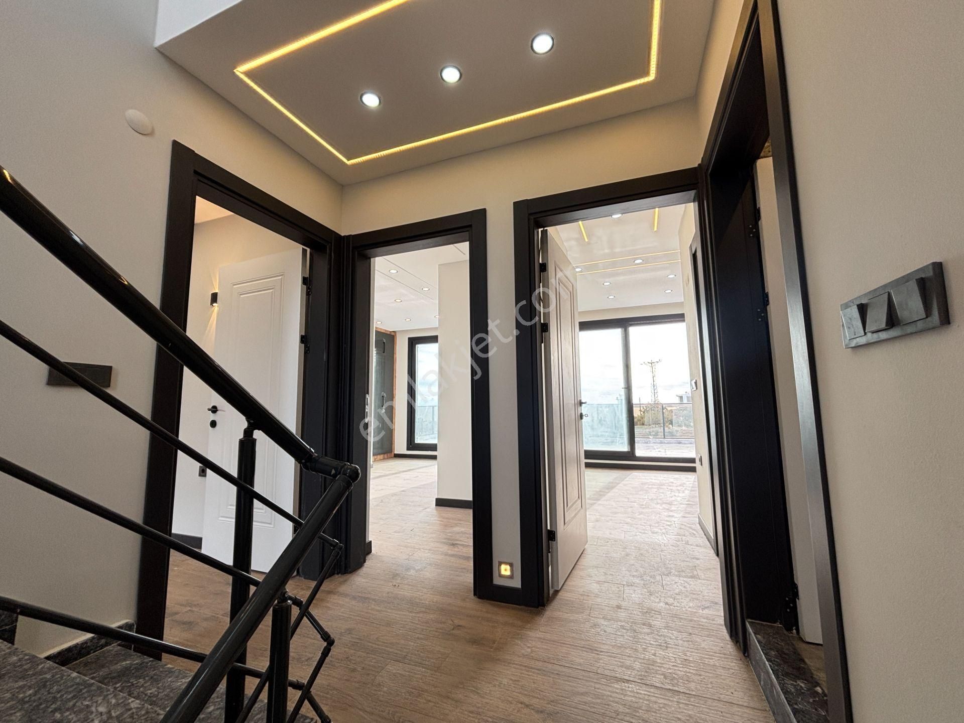 İzmir Seferihisar Doğanbey'de Kaliteli Lüks Deniz Manzaralı Satılık 4+1 Tripleks Villa - Görsel 21