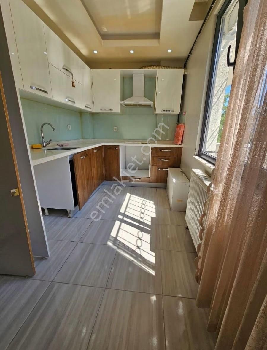 Beylikdüzü Kavaklı Merkez 2+1 Düz Giriş - Görsel 7