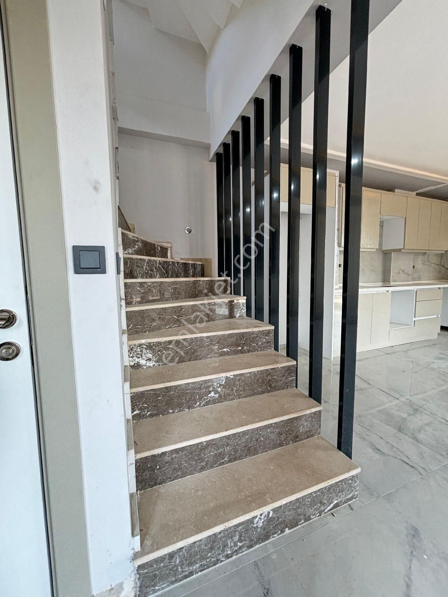 İzmir Seferihisar Doğanbey'de 200 M² Brüt Sıfır Bahçeli 3+1 Satılık Villa - Görsel 21