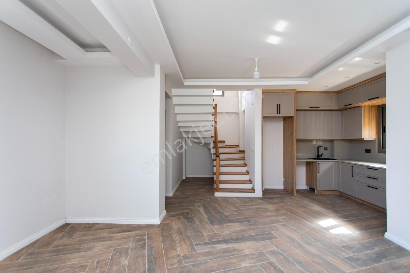 Foça Atatürk Mah. Satılık Müstakil Bahçeli 2+1 Dubleks Villa - Görsel 22