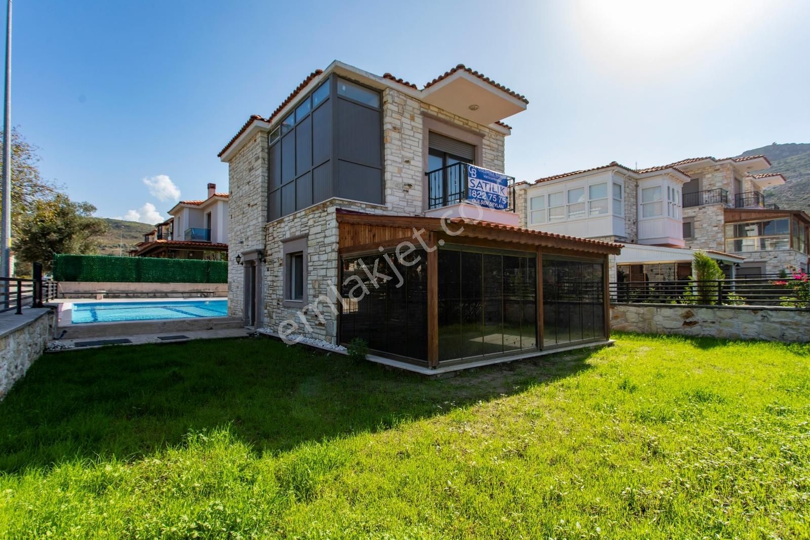 Foça Atatürk Mah. Satılık Müstakil Bahçeli 2+1 Dubleks Villa - Görsel 2