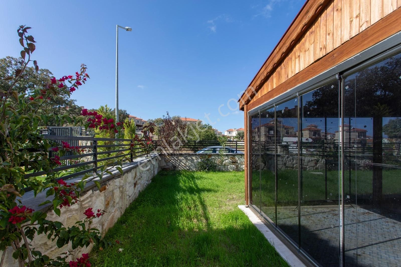 Foça Atatürk Mah. Satılık Müstakil Bahçeli 2+1 Dubleks Villa - Görsel 18