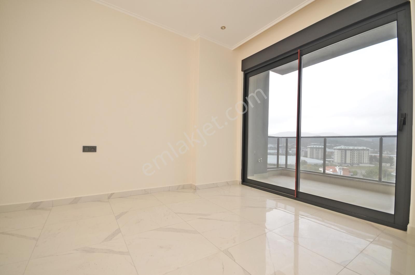 Alanya Demirtaş'da Manzaralı Satılık 2+1 Daireler Kapalı Havuzlu - Görsel 18