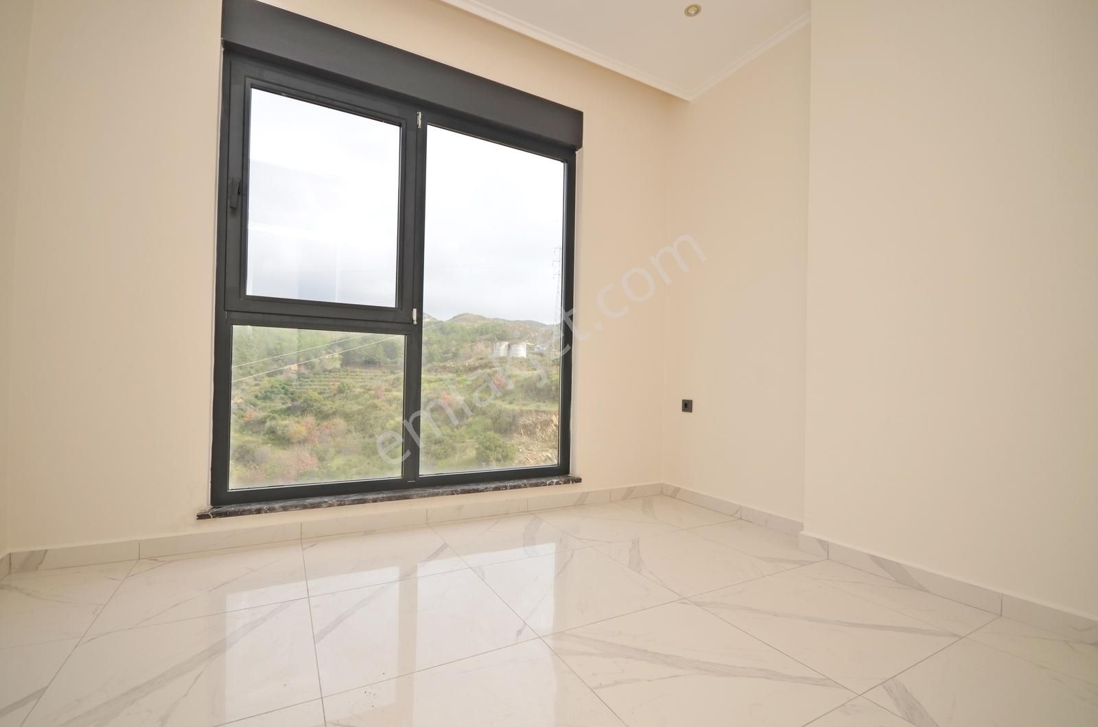 Alanya Demirtaş'da Manzaralı Satılık 2+1 Daireler Kapalı Havuzlu - Görsel 25