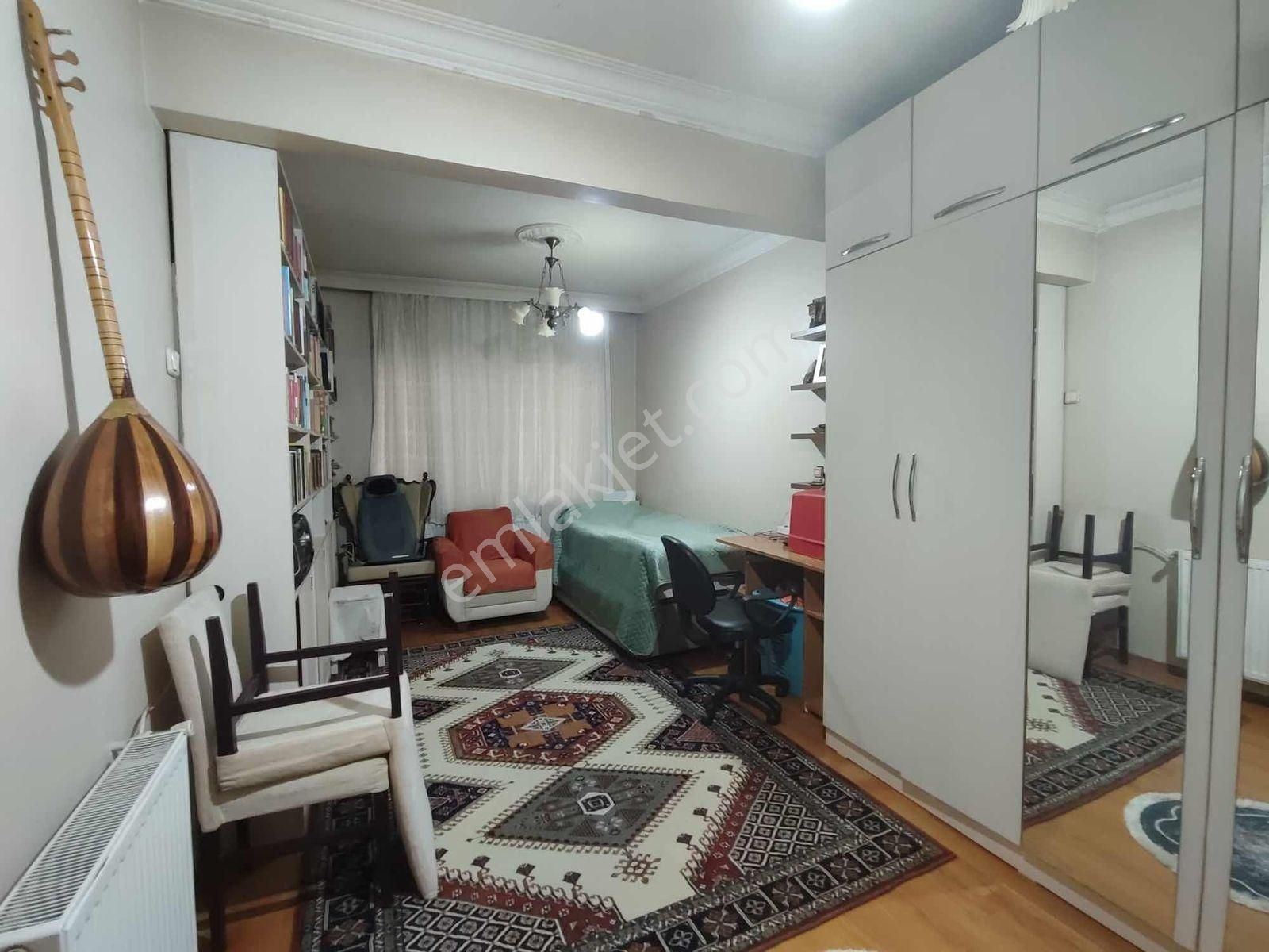 Cennet Mahallesinde 2+1 Metrobüse 50 M 1.kat 85m2 - Görsel 29