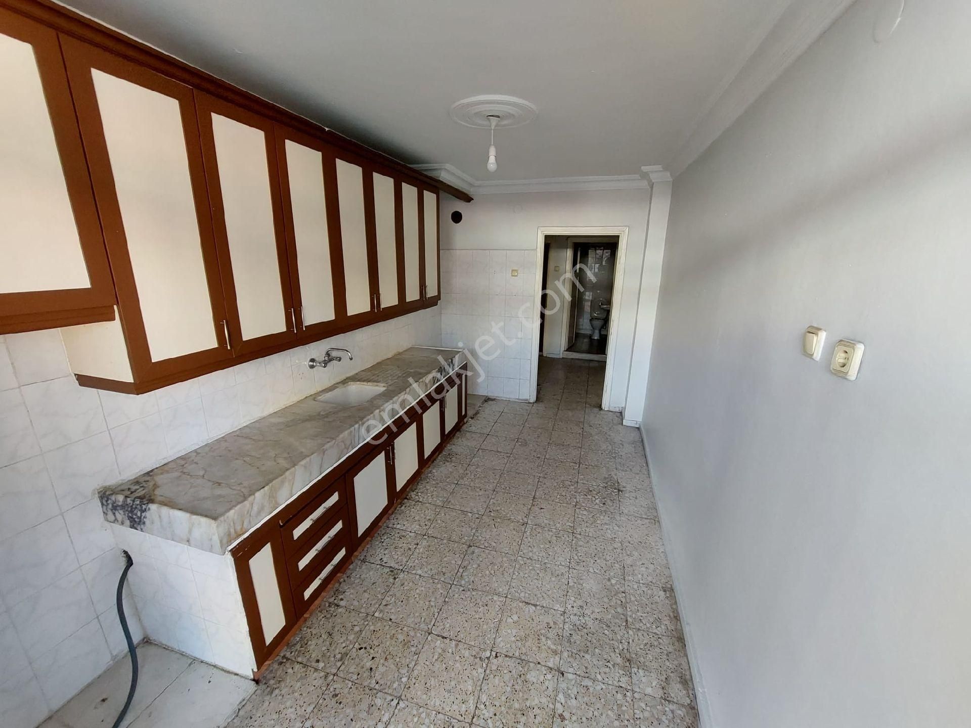 Yeşilyurt Mahallesi İbo Osman Caddesi 2+1 4/2 Katı Satılık Daire - Görsel 9