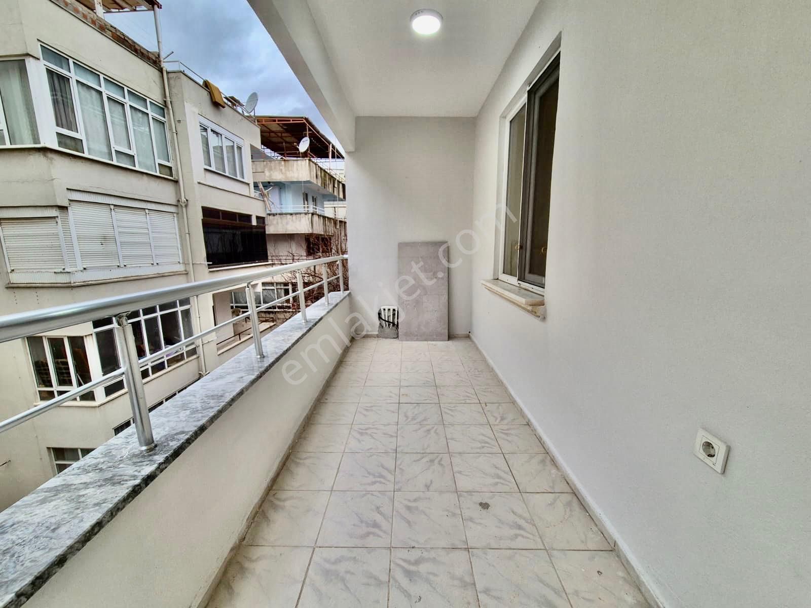 ▓karabuluttan▓akçay Merkez'de Ayrı Mutfak & Şık Tasarım 2+1 Daire - Görsel 15