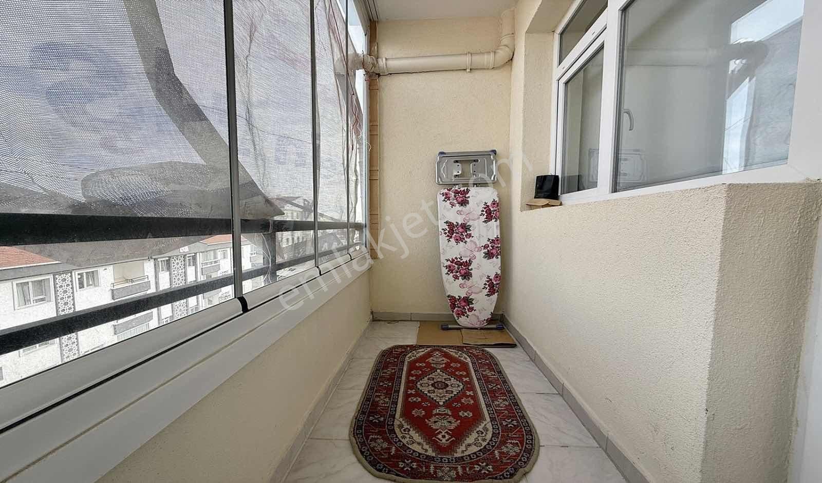 Keskinden Yüksek Kredili Ara Kat Cadde Üzeri Çift Banyolu - Görsel 6