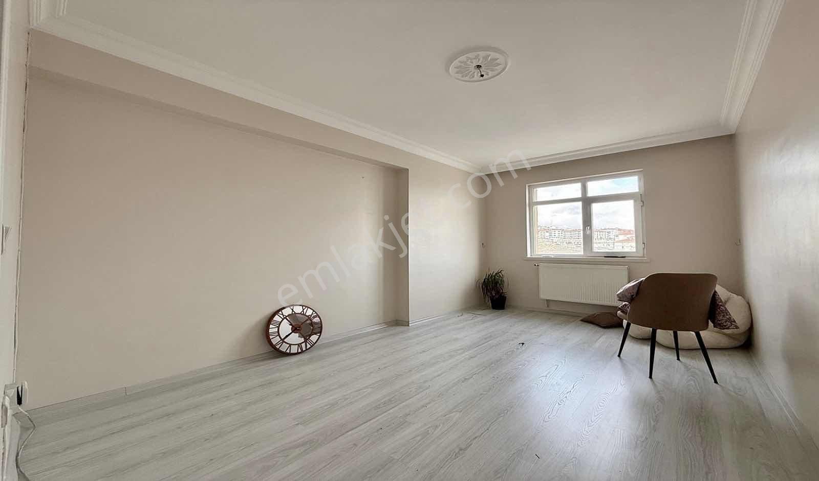 Keskinden Yüksek Kredili Ara Kat Cadde Üzeri Çift Banyolu - Görsel 16