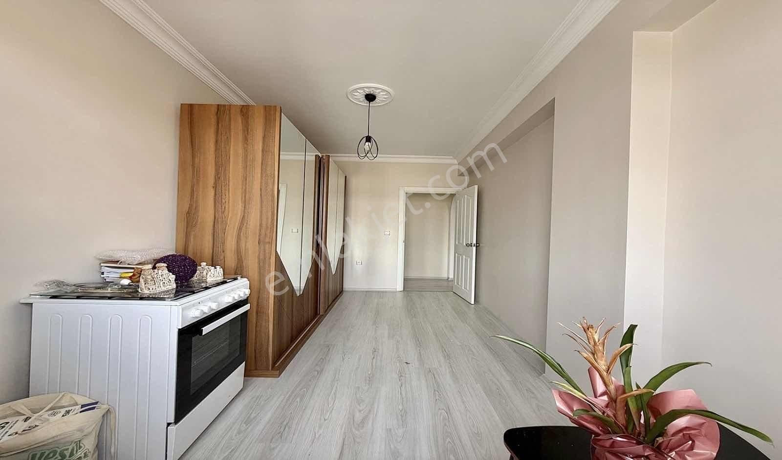 Keskinden Yüksek Kredili Ara Kat Cadde Üzeri Çift Banyolu - Görsel 18