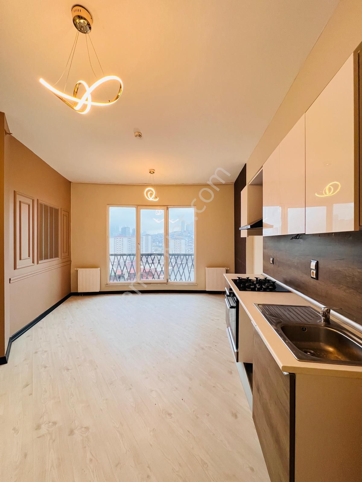 Sahibinden Geniş Metrekareli Acil Satılık 1+1 Dairem