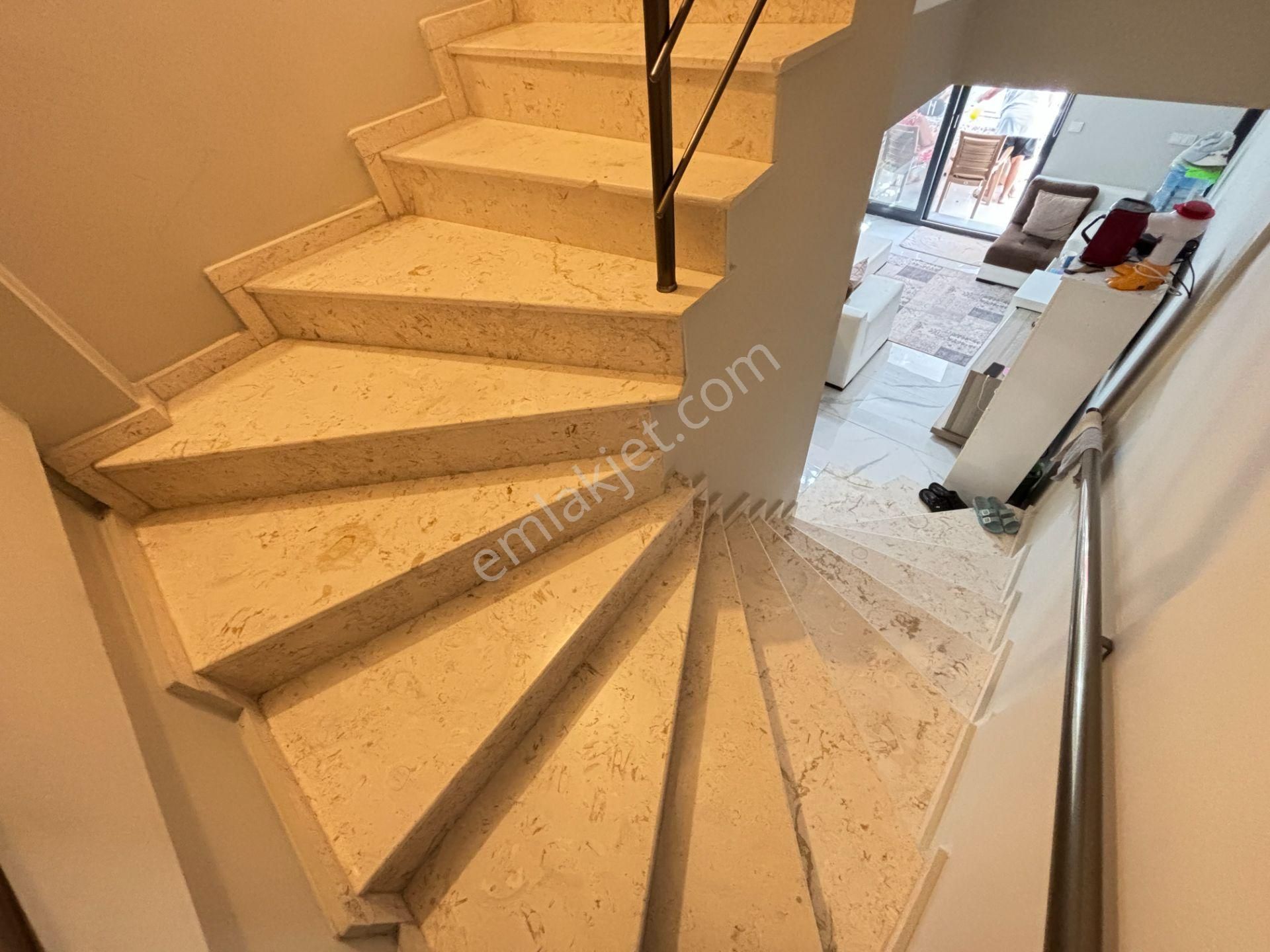 İzmir Seferihisar Payamlı'da Plaja 500 M Ferah Yapılı 3+1 Satılık Villa - Görsel 19