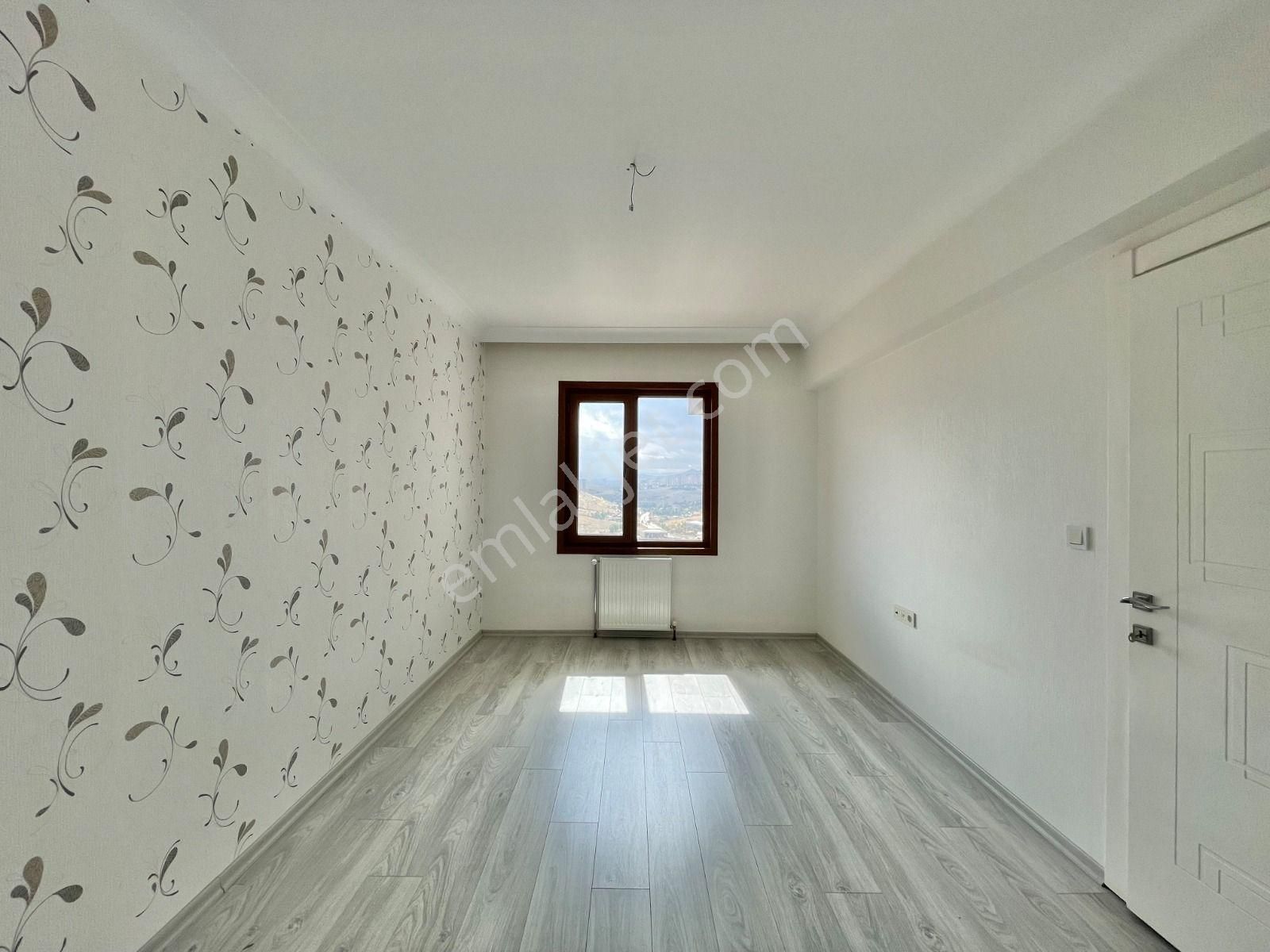 Nam-ak Emlak'tan K.otoparklı Manzaralı Güney C. 3+1 Site Dairesi - Görsel 12