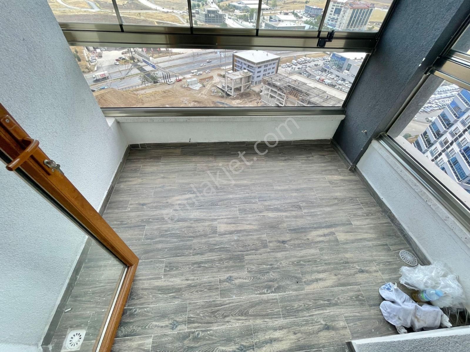 Nam-ak Emlak'tan K.otoparklı Manzaralı Güney C. 3+1 Site Dairesi - Görsel 16