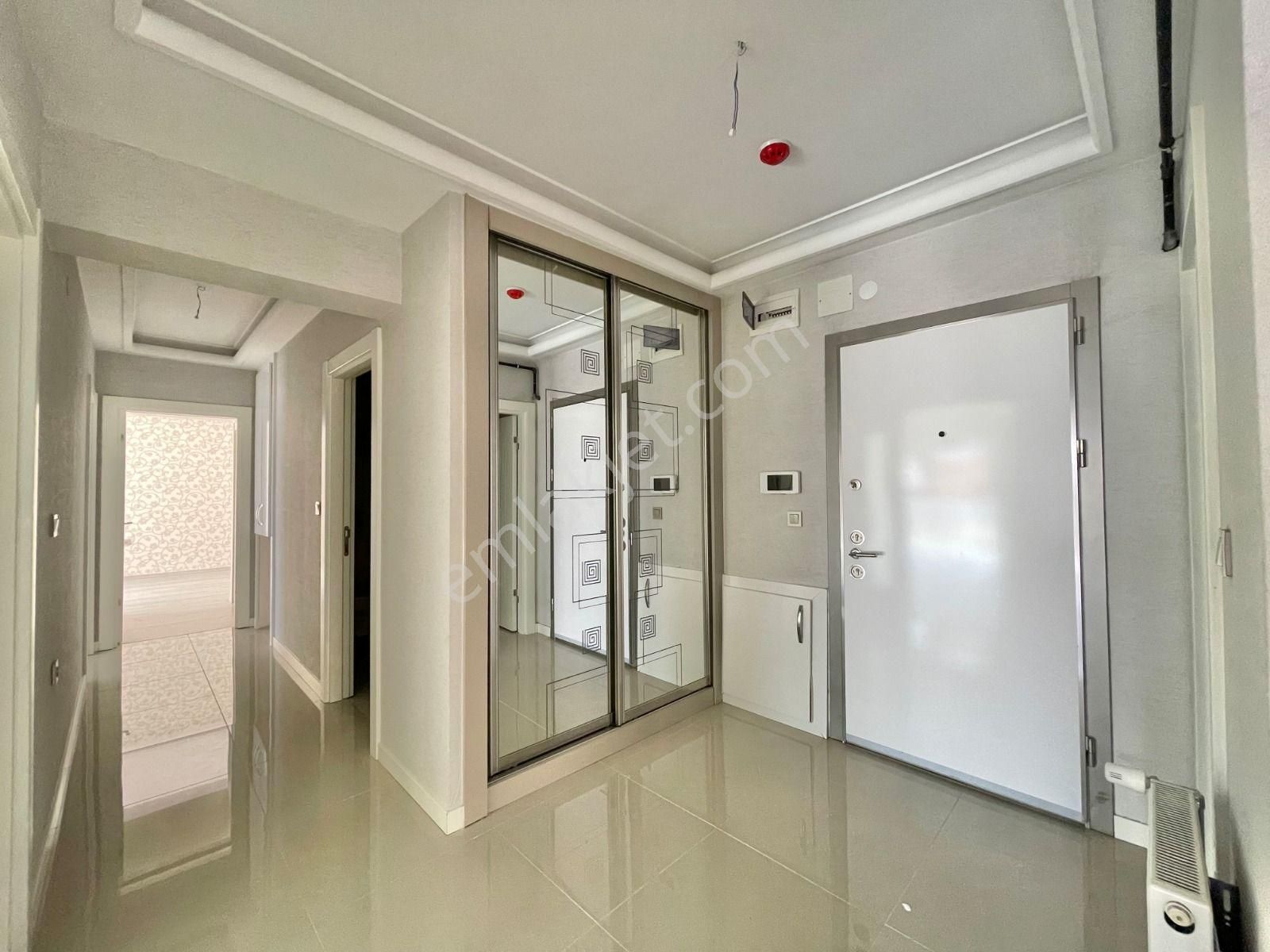 Nam-ak Emlak'tan K.otoparklı Manzaralı Güney C. 3+1 Site Dairesi - Görsel 26