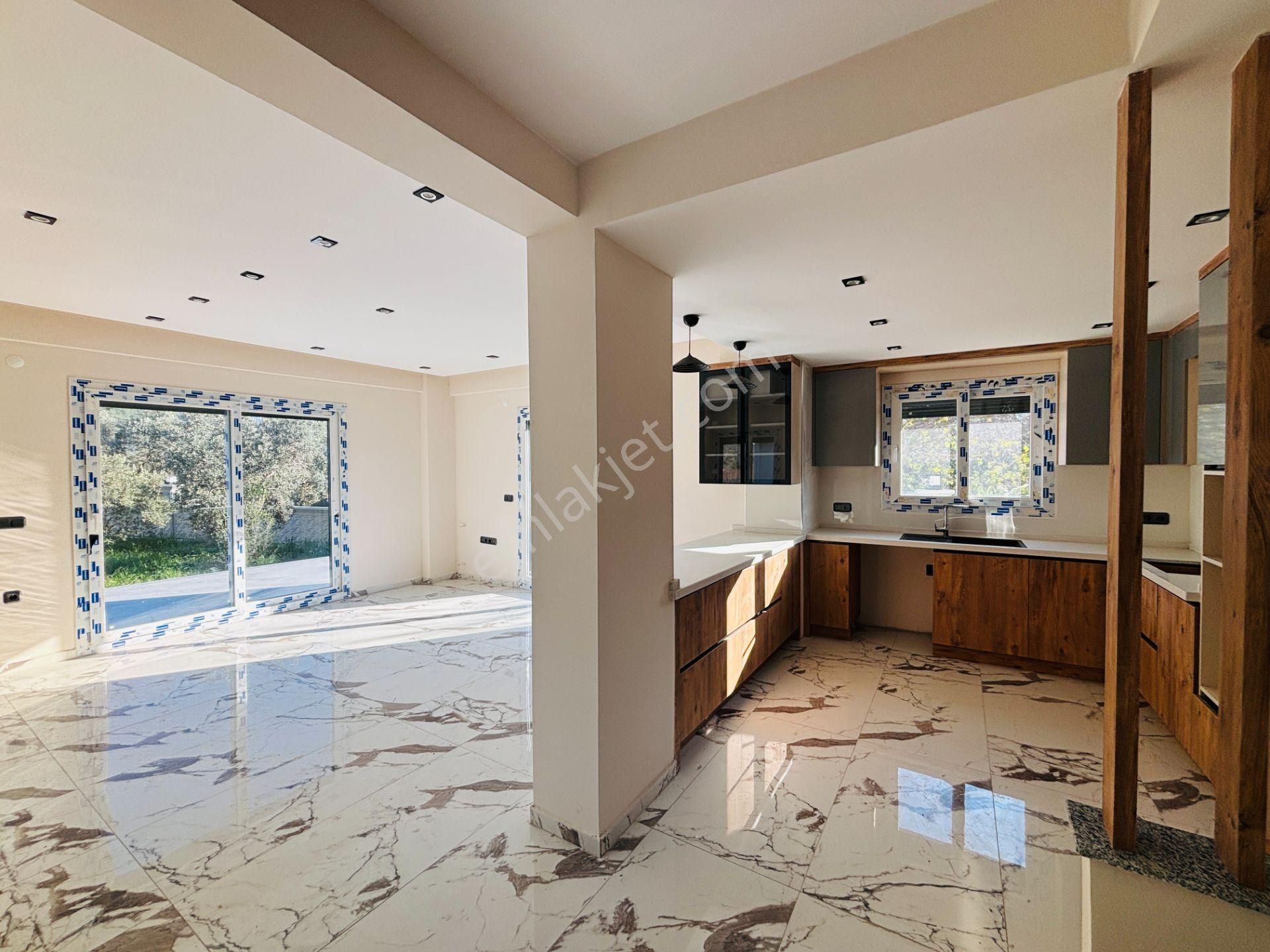 İzmir Seferihisar Kavakdere Mahallesi’nde Site İçerisinde 3+1 Dubleks Villa - Görsel 14