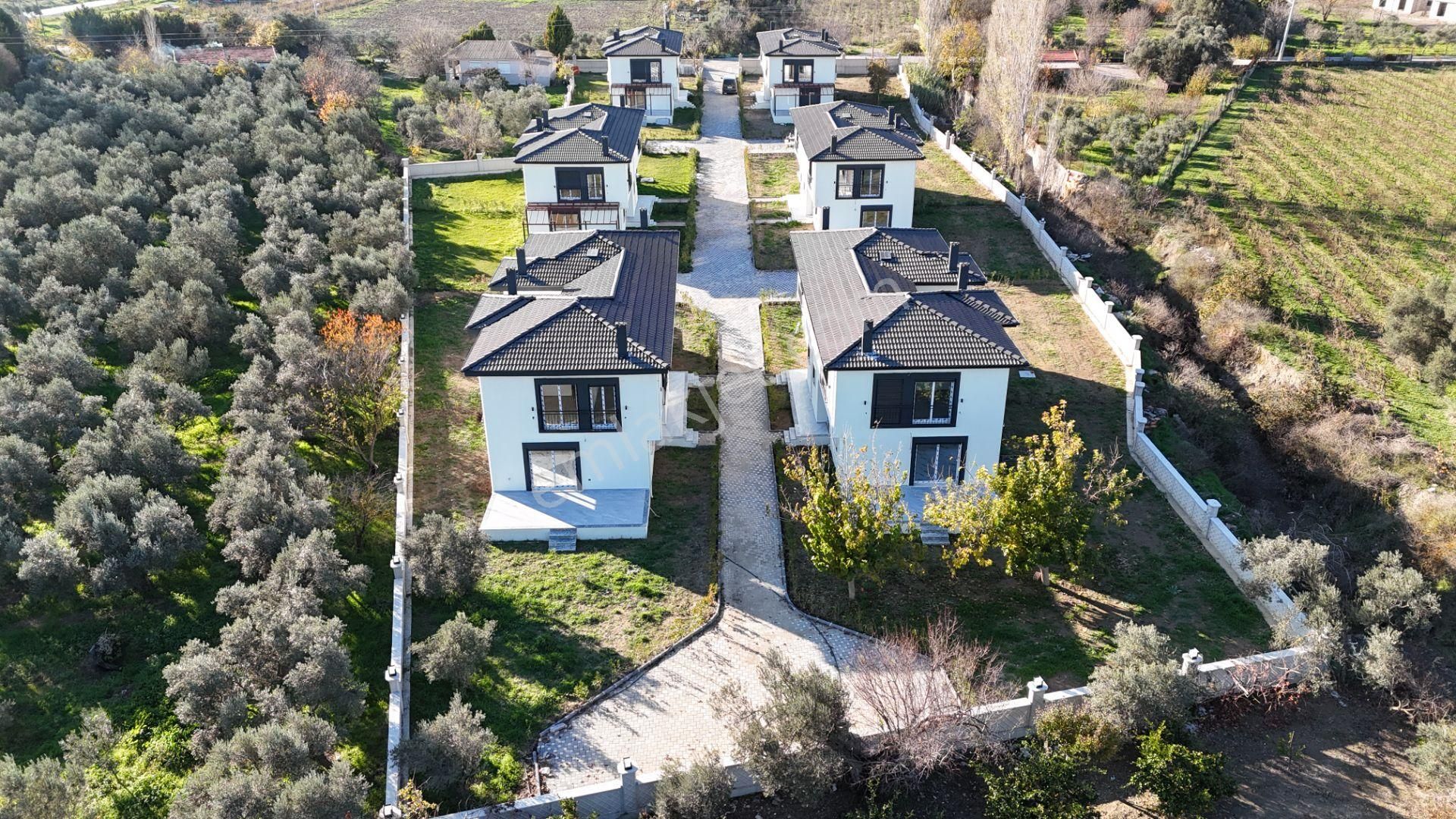 İzmir Seferihisar Kavakdere Mahallesi’nde Site İçerisinde 3+1 Dubleks Villa