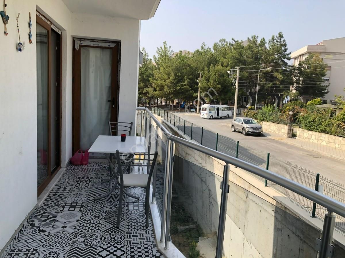 Kuşadası Ata Mah. Satılık Arakat 2+1 Daire - Görsel 17