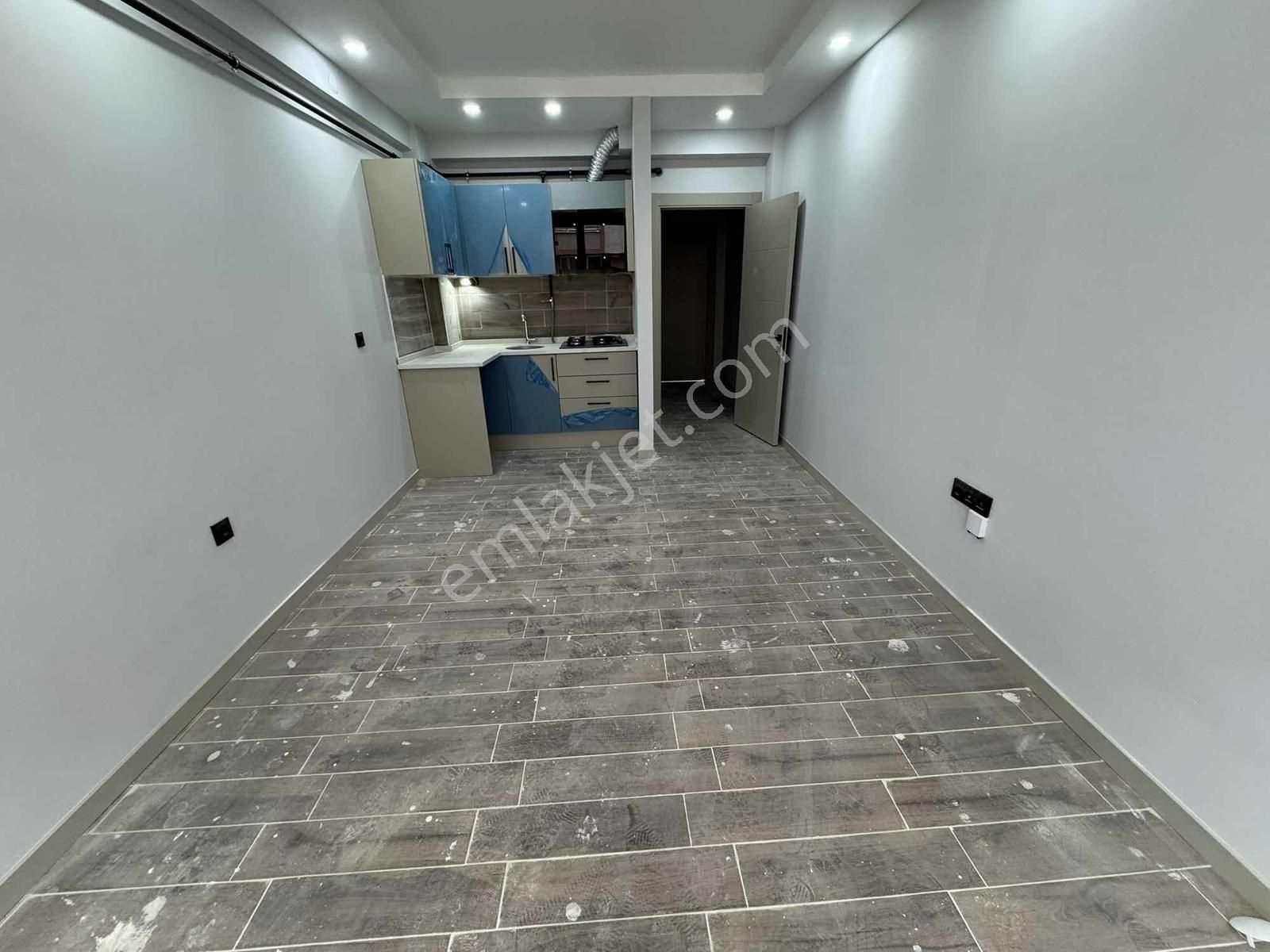 Sütlüce Mh. İçem Kapısı Yanı Arakat Asansörlü Satılık 1+1 Daire - Görsel 6
