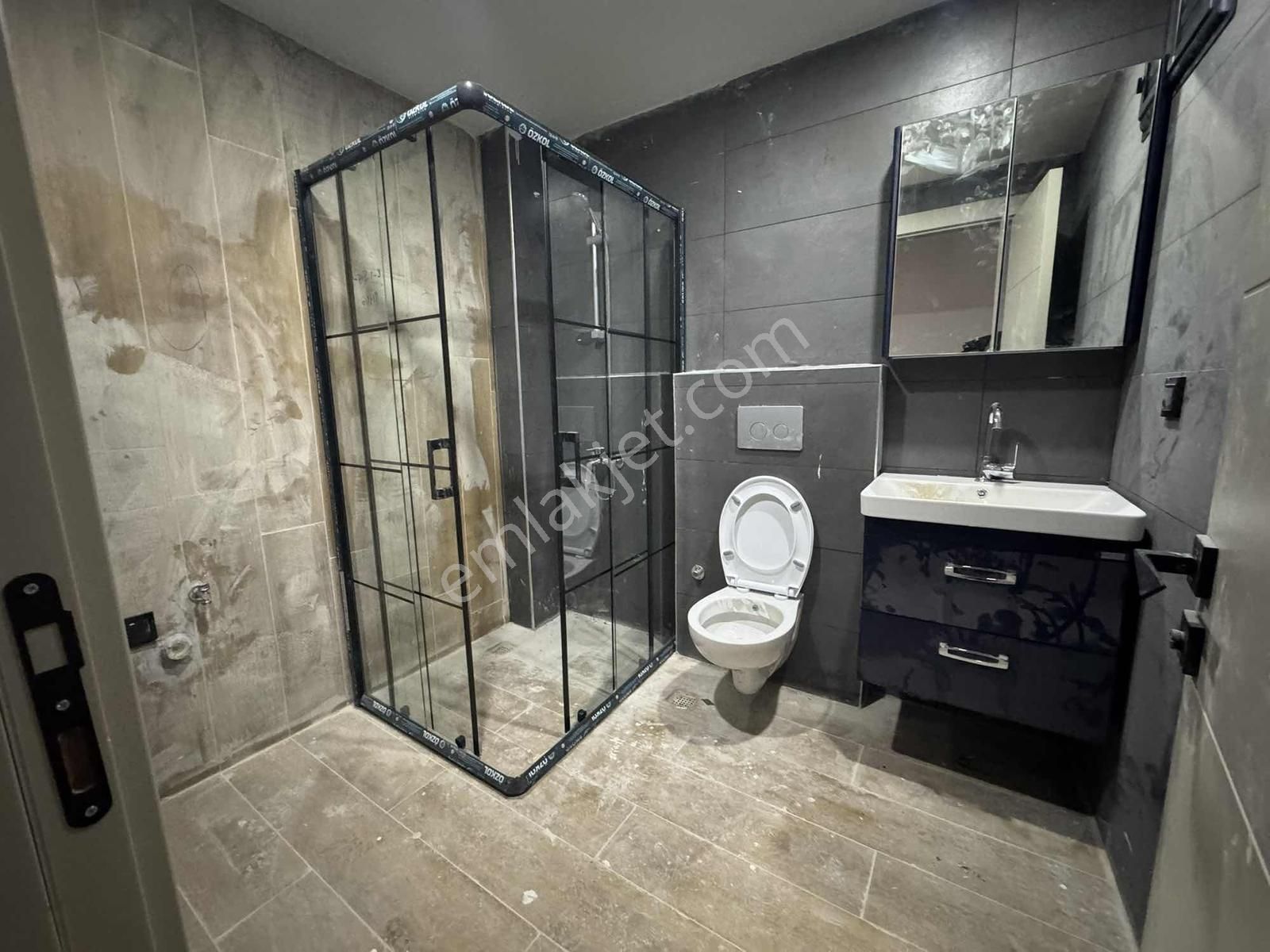 Sütlüce Mh. İçem Kapısı Yanı Arakat Asansörlü Satılık 1+1 Daire - Görsel 15