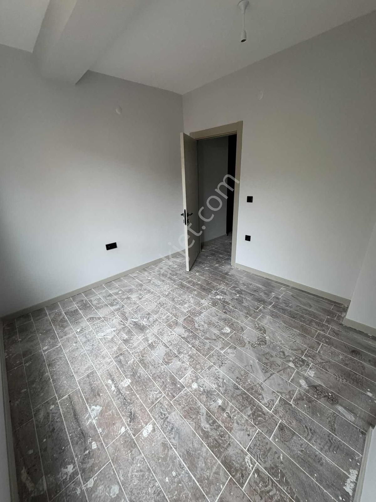 Sütlüce Mh. İçem Kapısı Yanı Arakat Asansörlü Satılık 1+1 Daire - Görsel 13