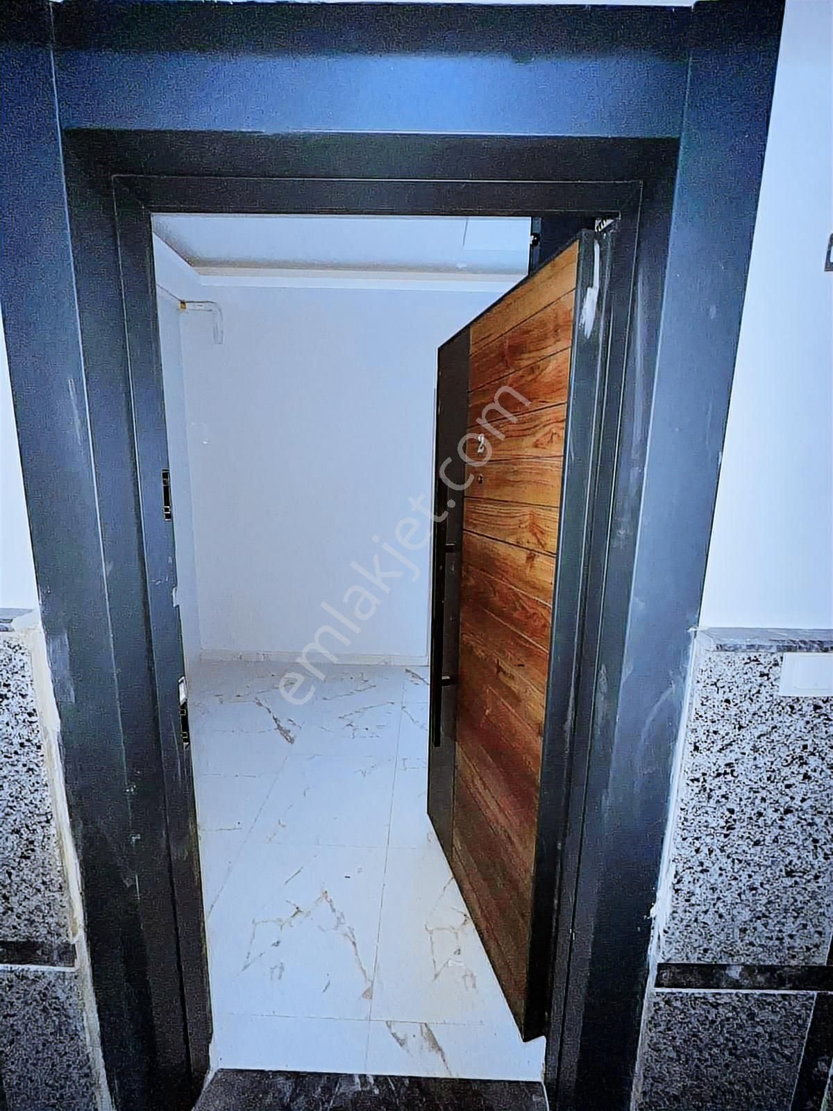 Bergama Gaziosmanpaşa Mahallesinde 3+1 Satılık Daire - Görsel 17