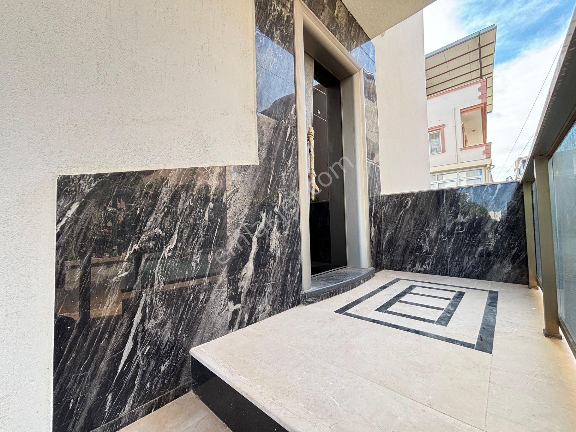 İzmir Seferihisar Doğanbey'de Plaja 500 M Otoparklı Bahçeli 3+1 Satılık Villa - Görsel 15