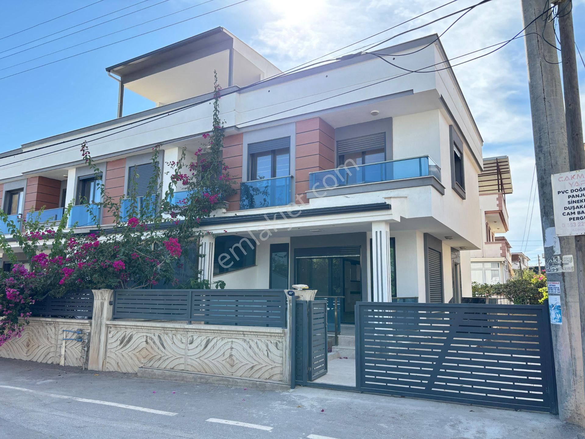 İzmir Seferihisar Doğanbey'de Plaja 500 M Otoparklı Bahçeli 3+1 Satılık Villa - Görsel 2