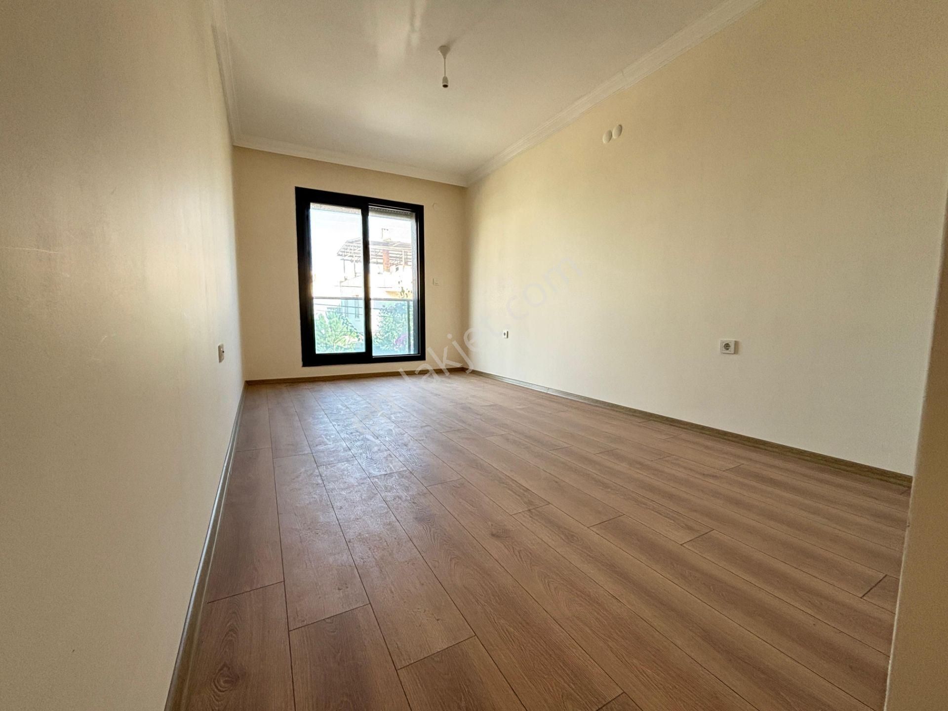 İzmir Seferihisar Doğanbey'de Plaja 500 M Otoparklı Bahçeli 3+1 Satılık Villa - Görsel 28