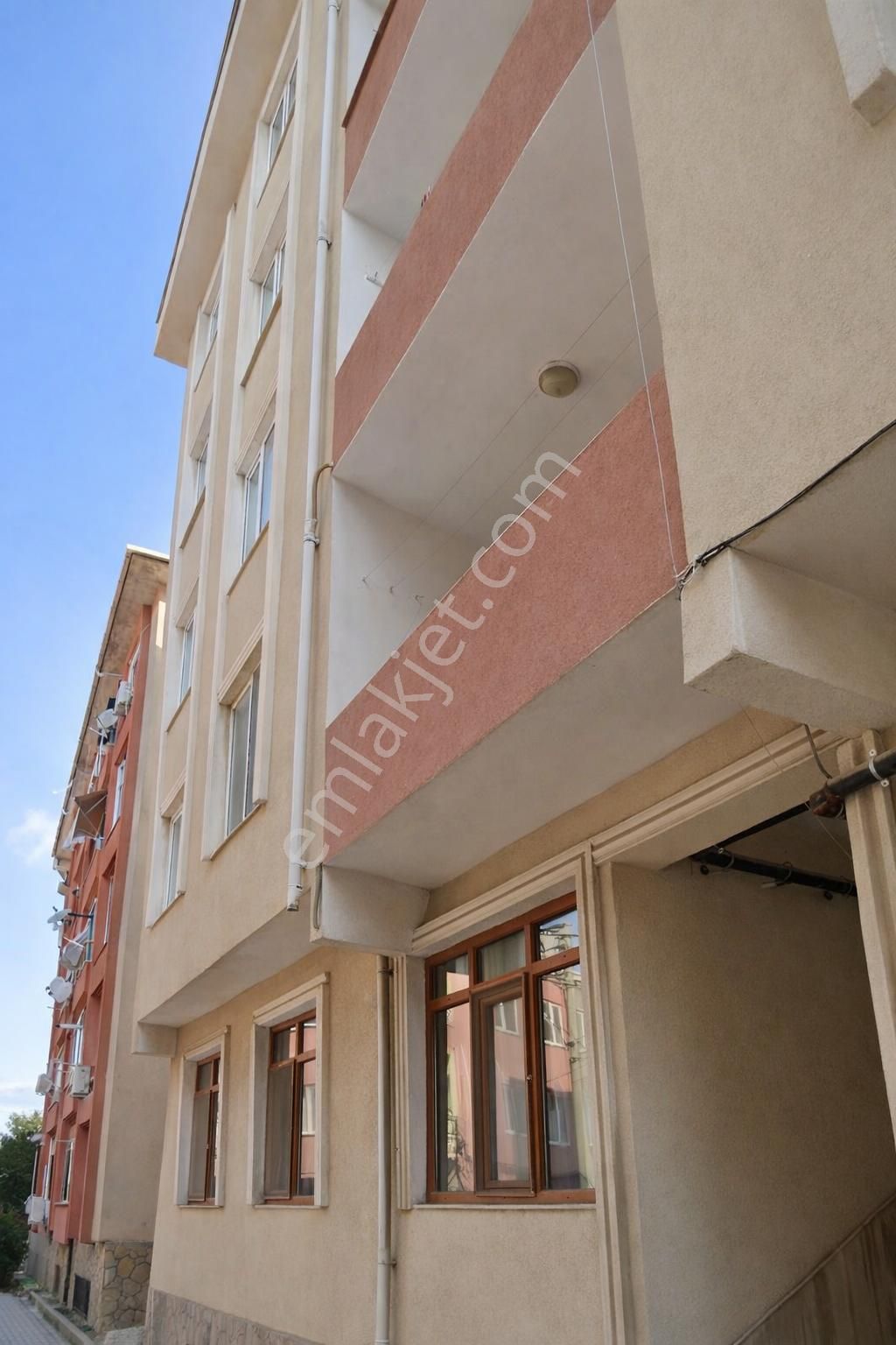 Çanakkale Gelibolu Yazıcızade'de Satılık 2+1 Yüksek Giriş - Görsel 1