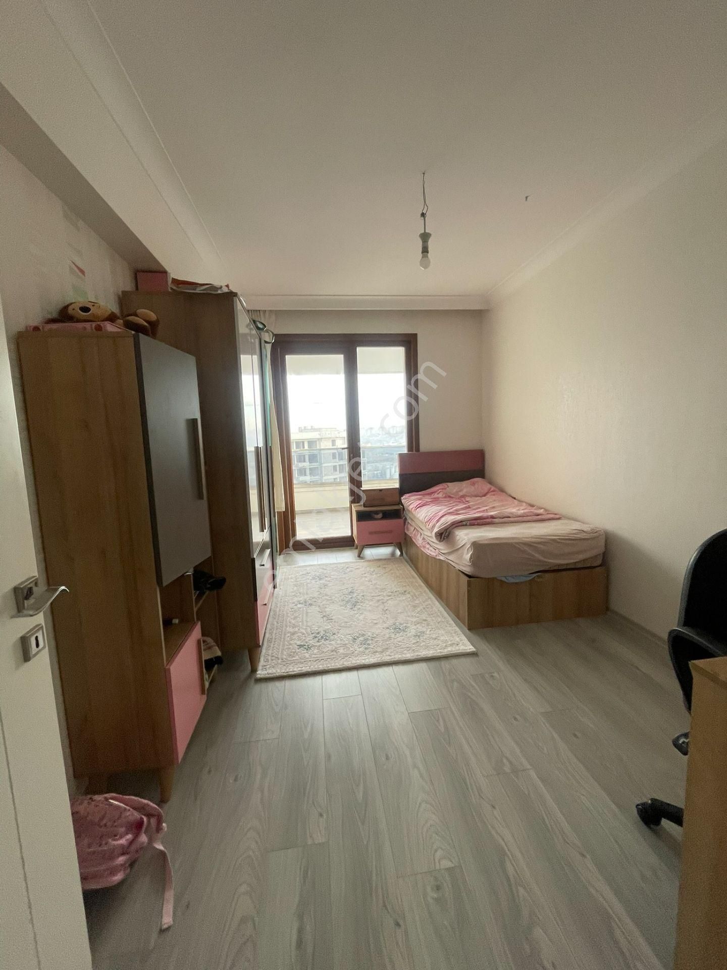 Ufuk Kılıç Emlak'tan 3+1 12.kat Site'de K.otoparklı Güney Cephe Full Yapılı - Görsel 16