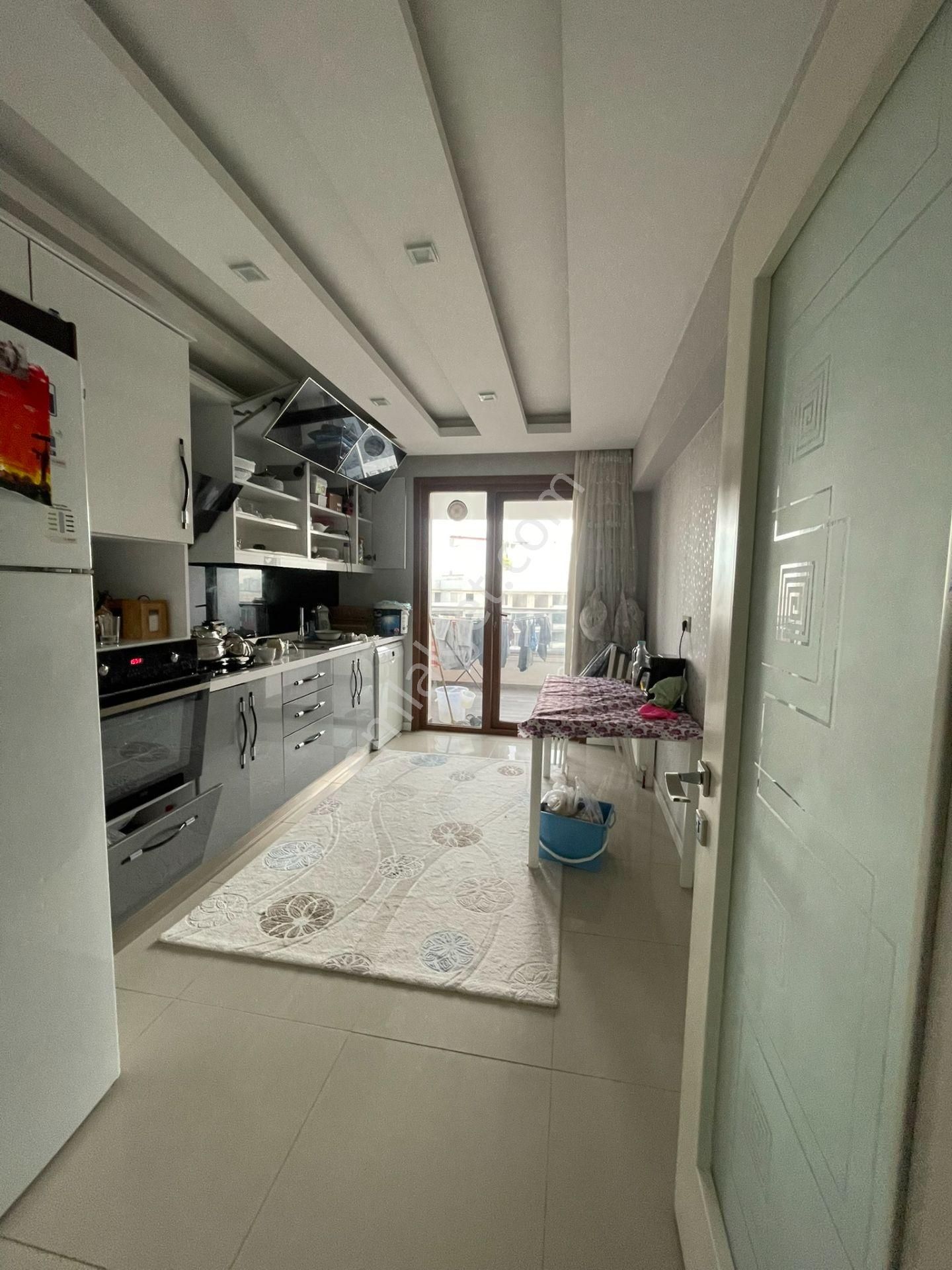 Ufuk Kılıç Emlak'tan 3+1 12.kat Site'de K.otoparklı Güney Cephe Full Yapılı