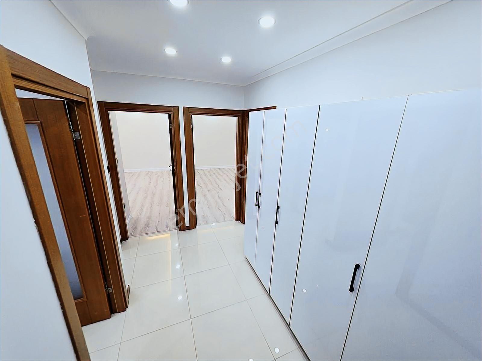 İnox'da İdealtepe Sahil Bölgesinde Genç Binada Ayrı Mutfaklı 2+1 - Görsel 24