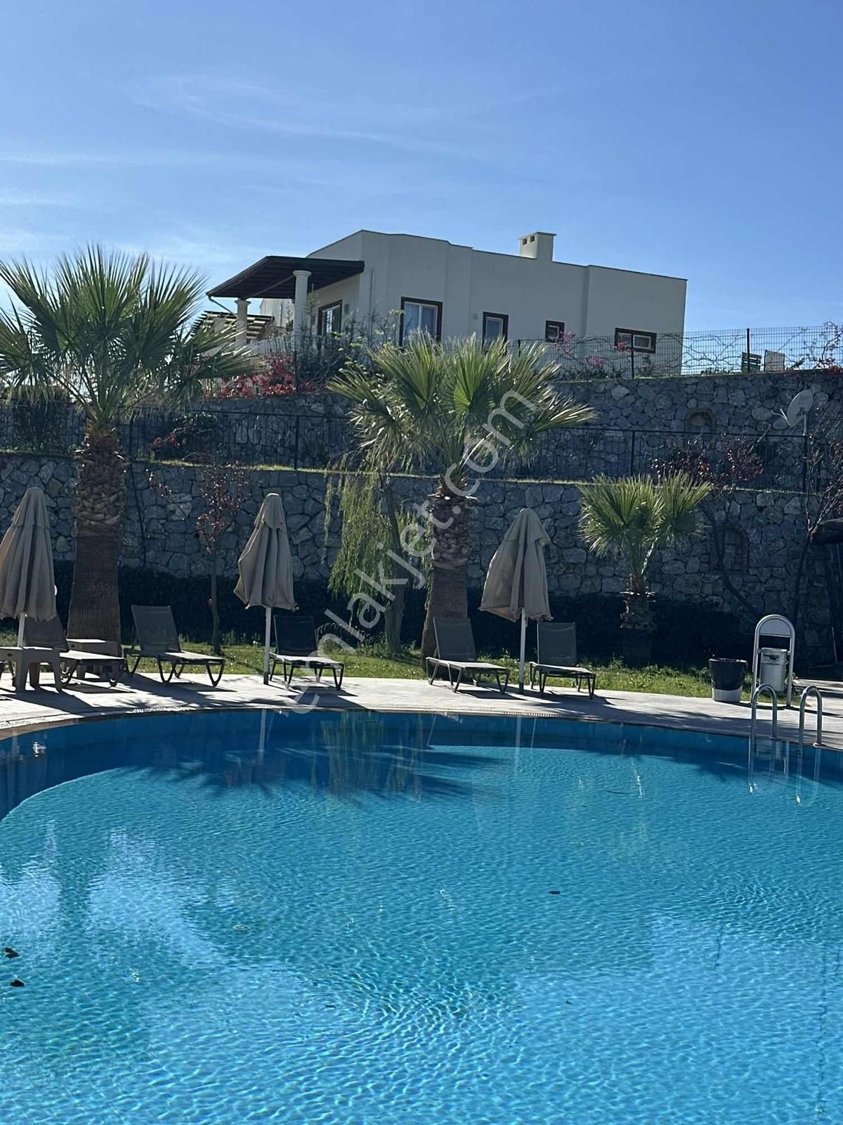 Adabükü Havuzlu Göl Manzaralı 2+1 Bahçe Katı Kiralık Daire - Görsel 4