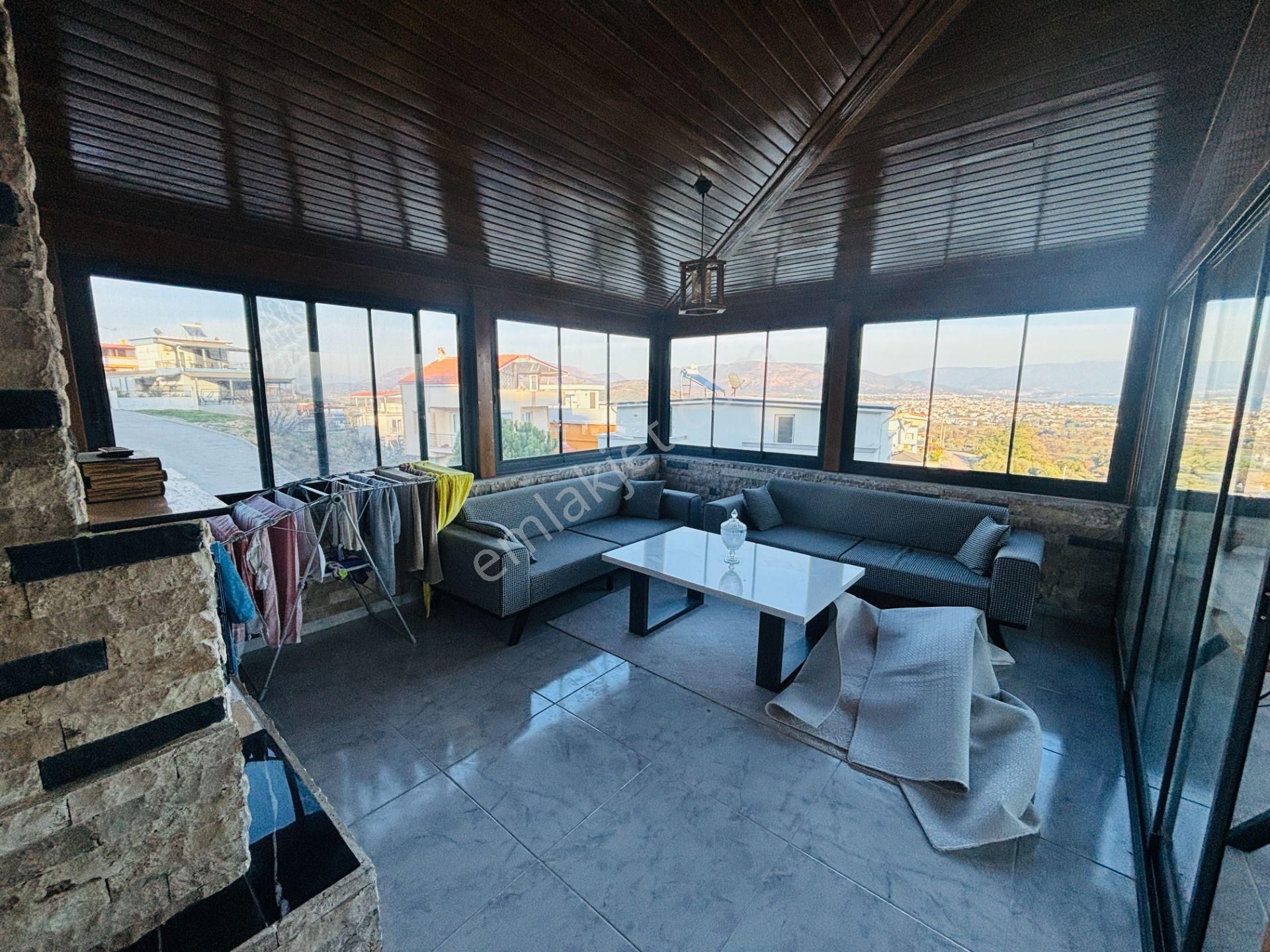 İzmir Seferihisar Atatürk Mahallesi’nde Eşyalı Deniz Manzaralı Havuzlu 4+2 Tripleks Yazlık Villa - Görsel 30