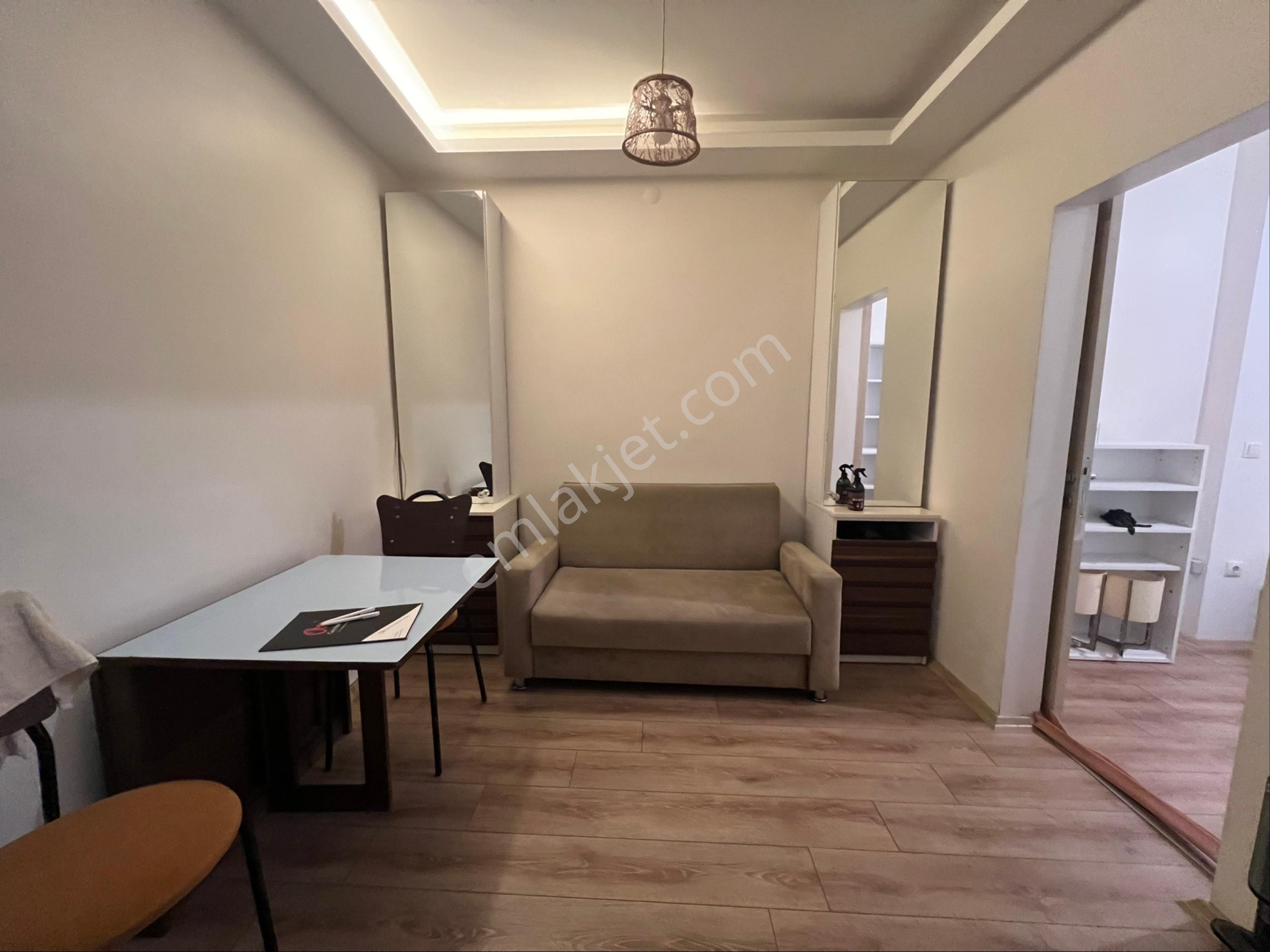 Oben'den Şenesenevler Kocayol Caddesi Üzerinde 1+1 Net 35 M² - Görsel 3