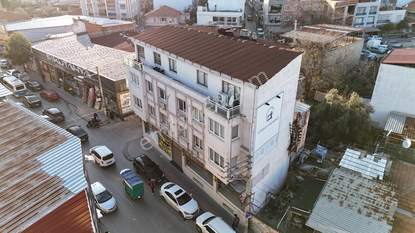 Turpa Konumev'den Ana Cadde Üzerinde Fırsat Kiralık Dükkan - Görsel 2
