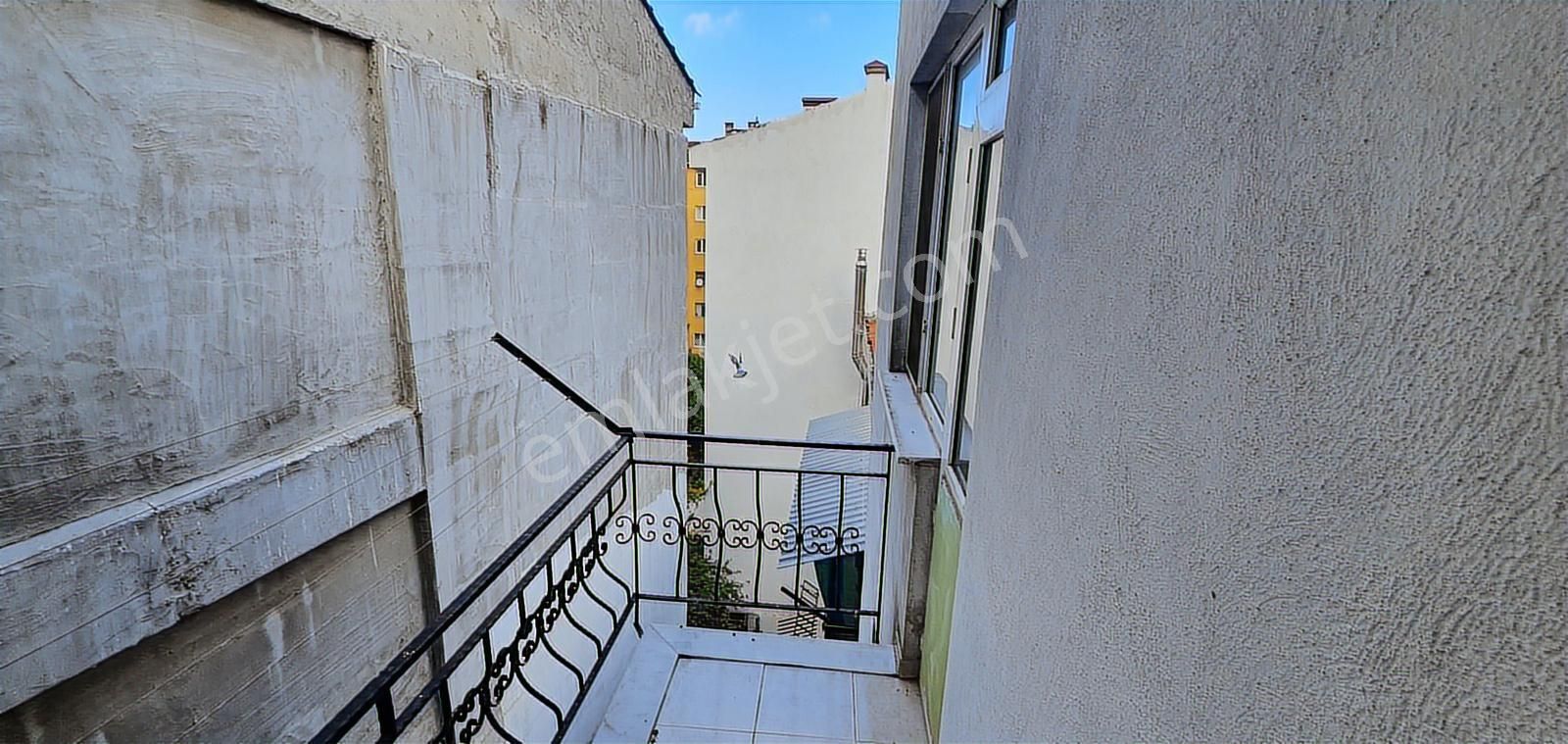 Bahçelievler Mahallesi Sakarya Caddesi Yakını Satılık Geniş 3+1 - Görsel 16