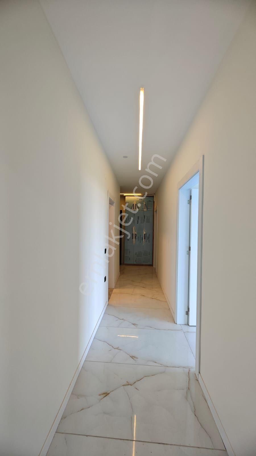 Güvenlikli Sitede Yerden Isıtmalı 1+1 Daire - Görsel 31