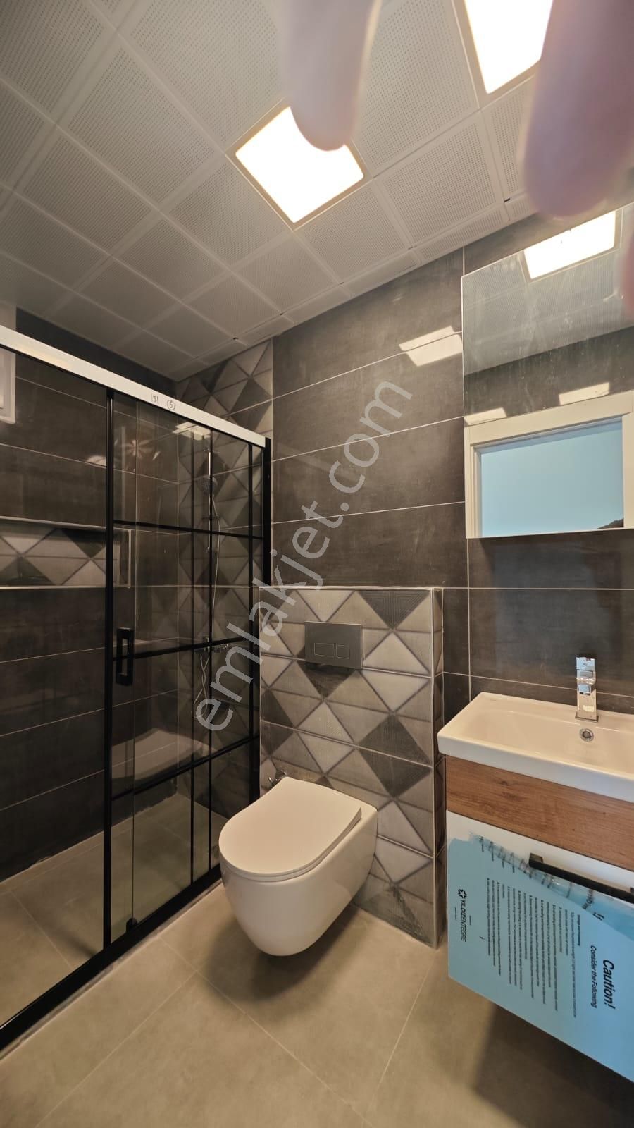 Güvenlikli Sitede Yerden Isıtmalı 1+1 Daire - Görsel 33