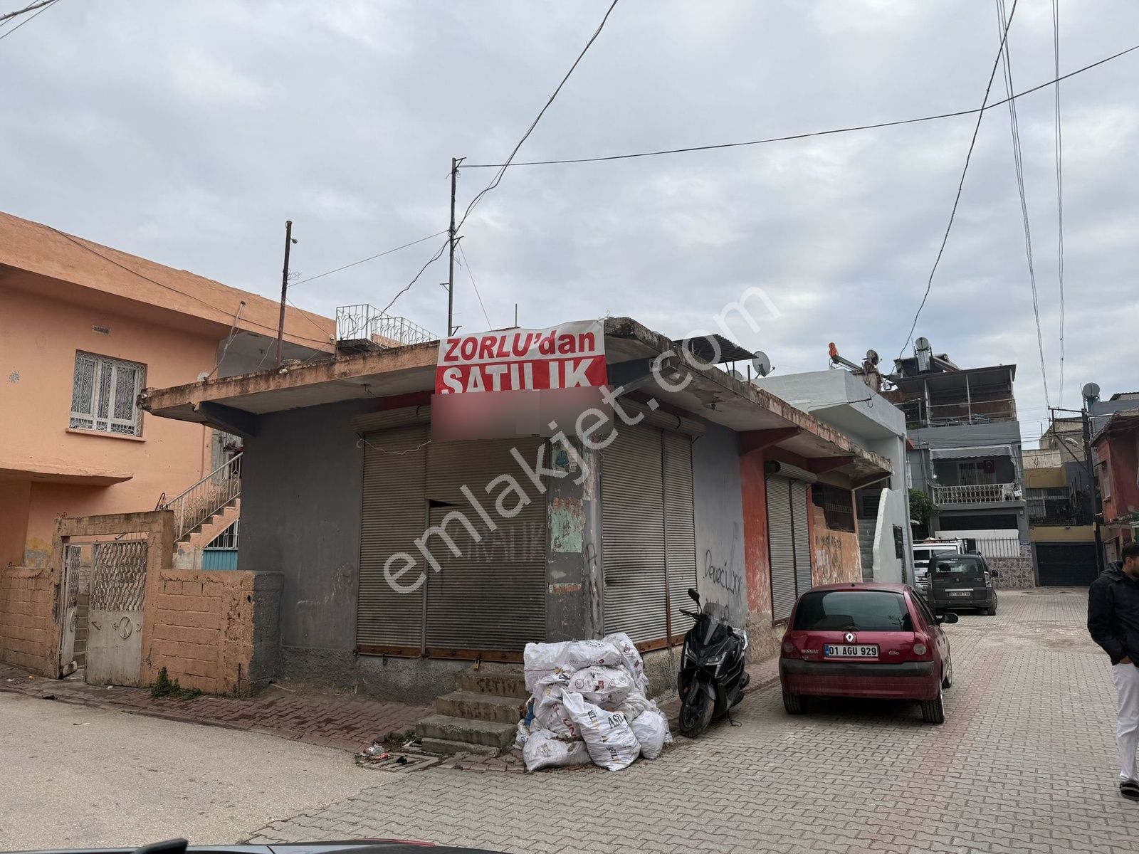 Zorlu'dan Akıncılar Mah. 2 Katlı Bina Ve İki Dükkan Satılık