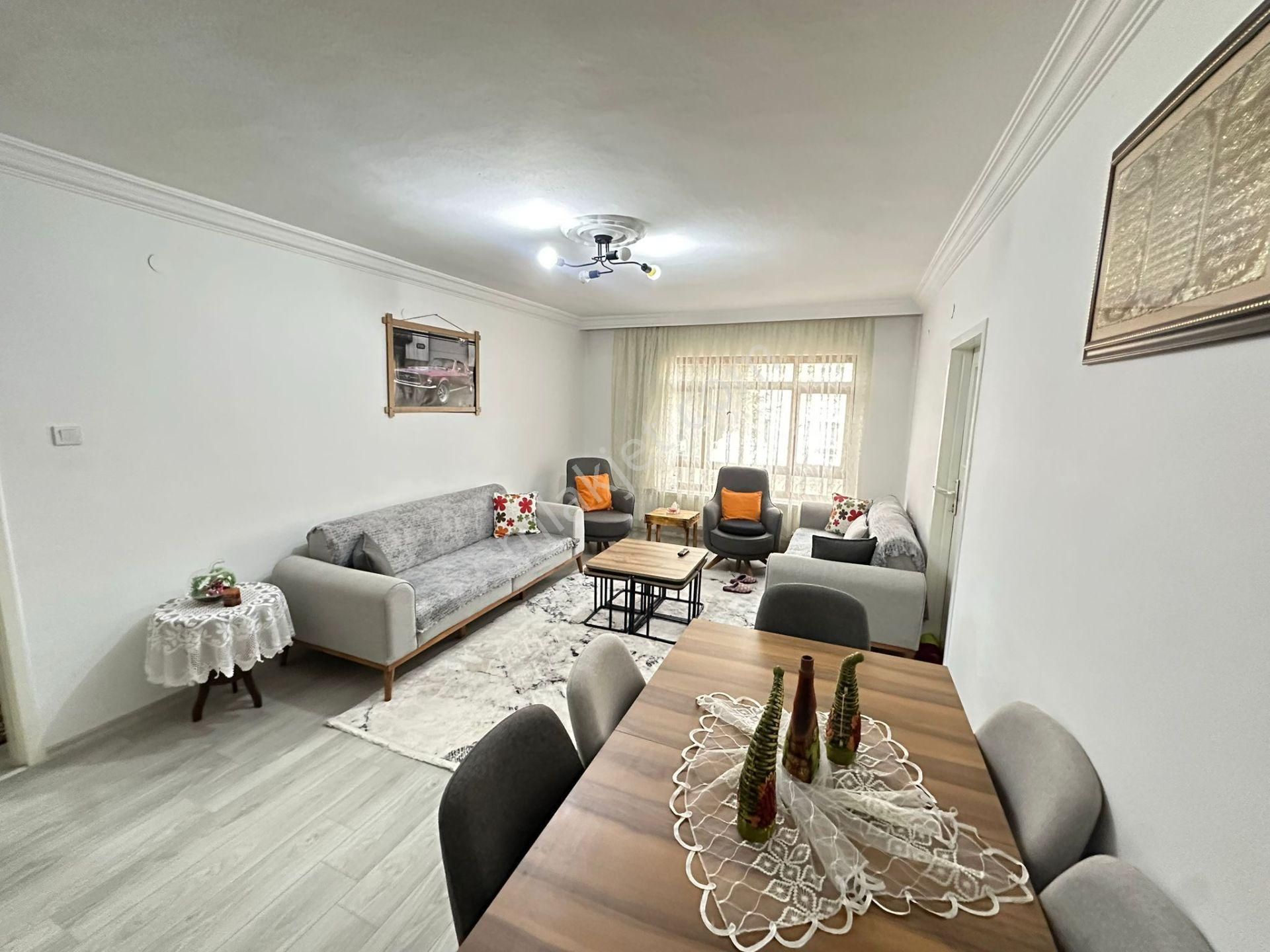 Yunus Emre Caddesi + Basın Caddesi Yakını Orta Kat 3+1 Ön Cephe - Görsel 4