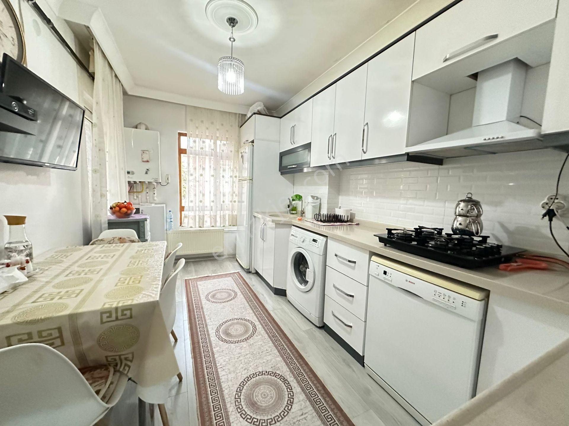 Yunus Emre Caddesi + Basın Caddesi Yakını Orta Kat 3+1 Ön Cephe - Görsel 8