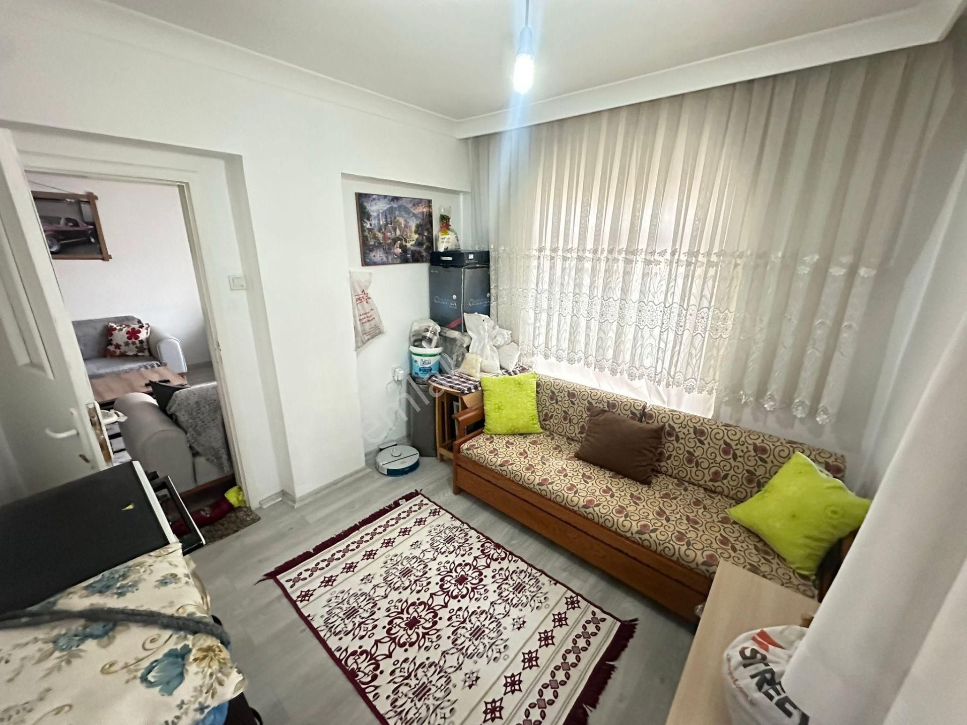 Yunus Emre Caddesi + Basın Caddesi Yakını Orta Kat 3+1 Ön Cephe - Görsel 11