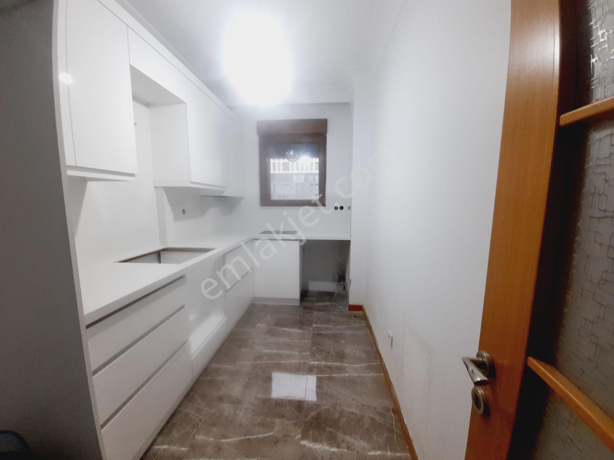 Suadiye'de Az Katlı Butik Binada Çok Özel 80 M2 Net 2+1 Daire - Görsel 19