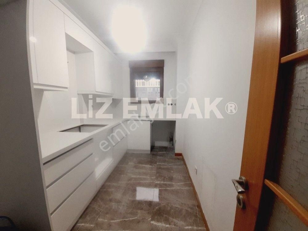 Suadiye'de Az Katlı Butik Binada Çok Özel 80 M2 Net 2+1 Daire - Görsel 17