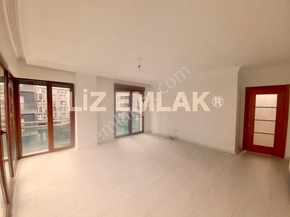 Suadiye'de Az Katlı Butik Binada Çok Özel 80 M2 Net 2+1 Daire - Görsel 2