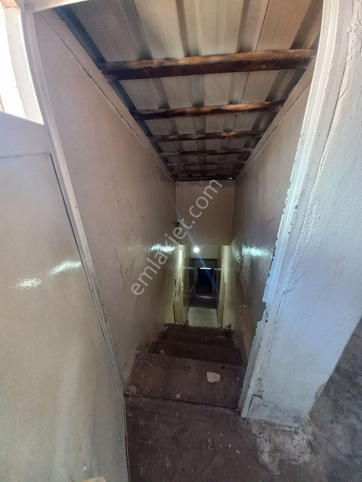 İzmir Bornova Zafer'de Satılık 2.katlı Bina - Görsel 7