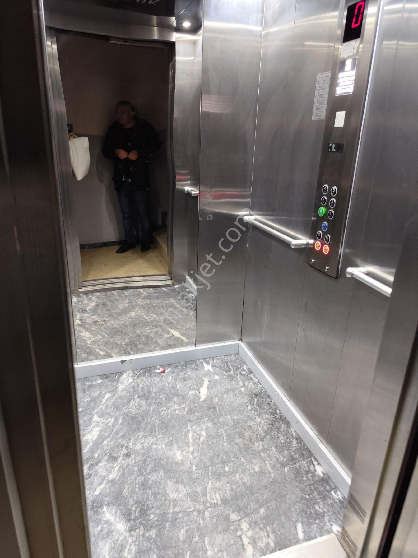 Zeytinburnu Beştelsız Mah 2+1 Çift Cephe 3 Yıllık Bına Sa - Görsel 30