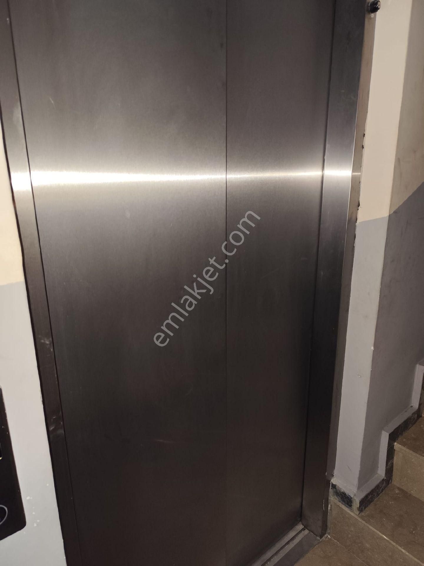 Zeytinburnu Beştelsız Mah 2+1 Çift Cephe 3 Yıllık Bına Sa - Görsel 32